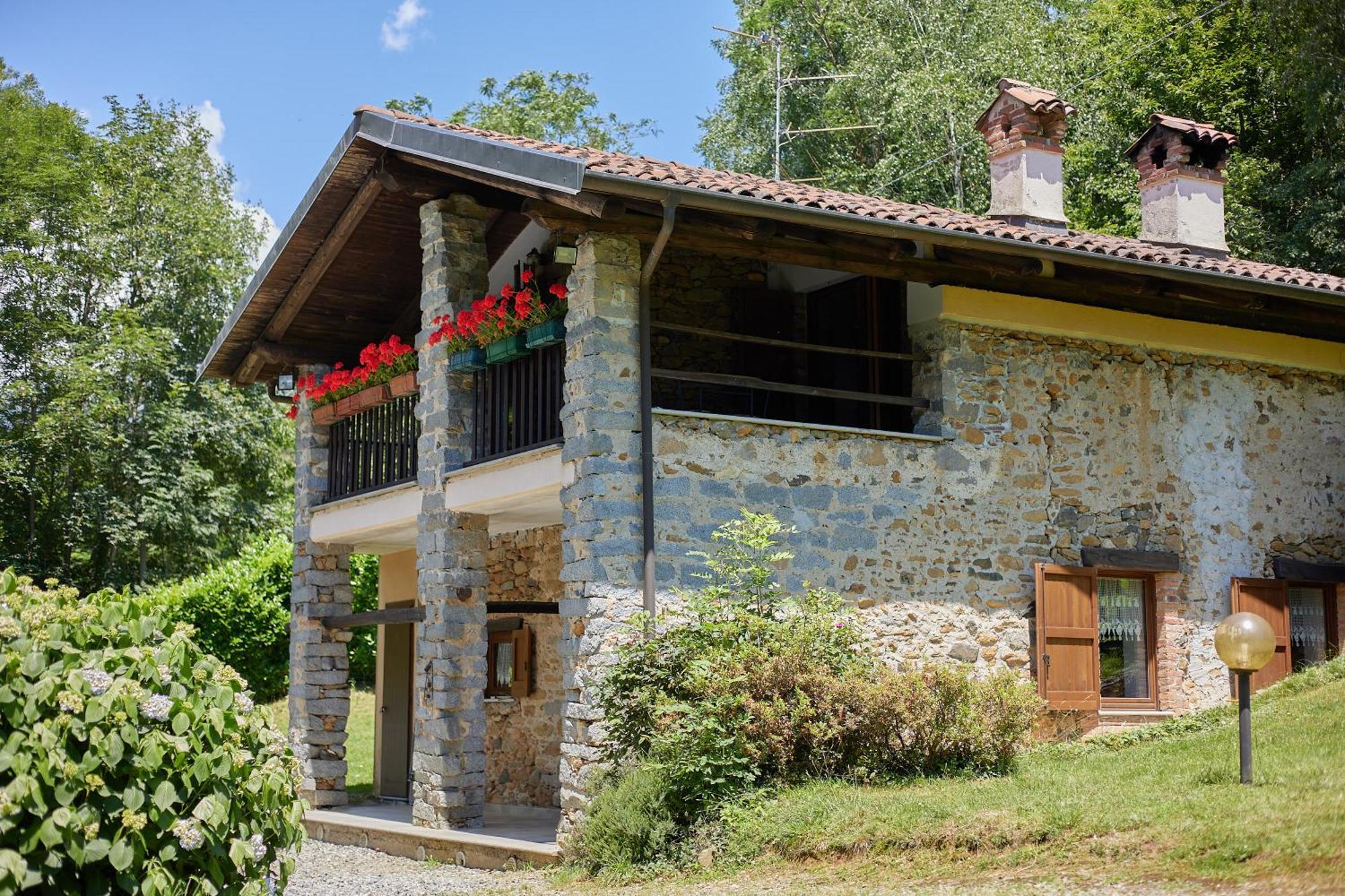 Villetta Con Giardino ⭑⭑⭑⭑⭑ - Wifi, Dogs Allowed Biella Extérieur photo